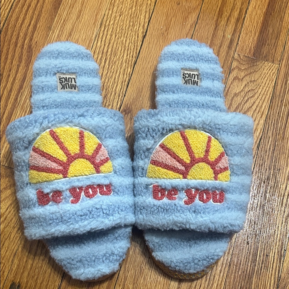 🆕🌅Muk Luks Fuzzy Be You Sunrise Slippers